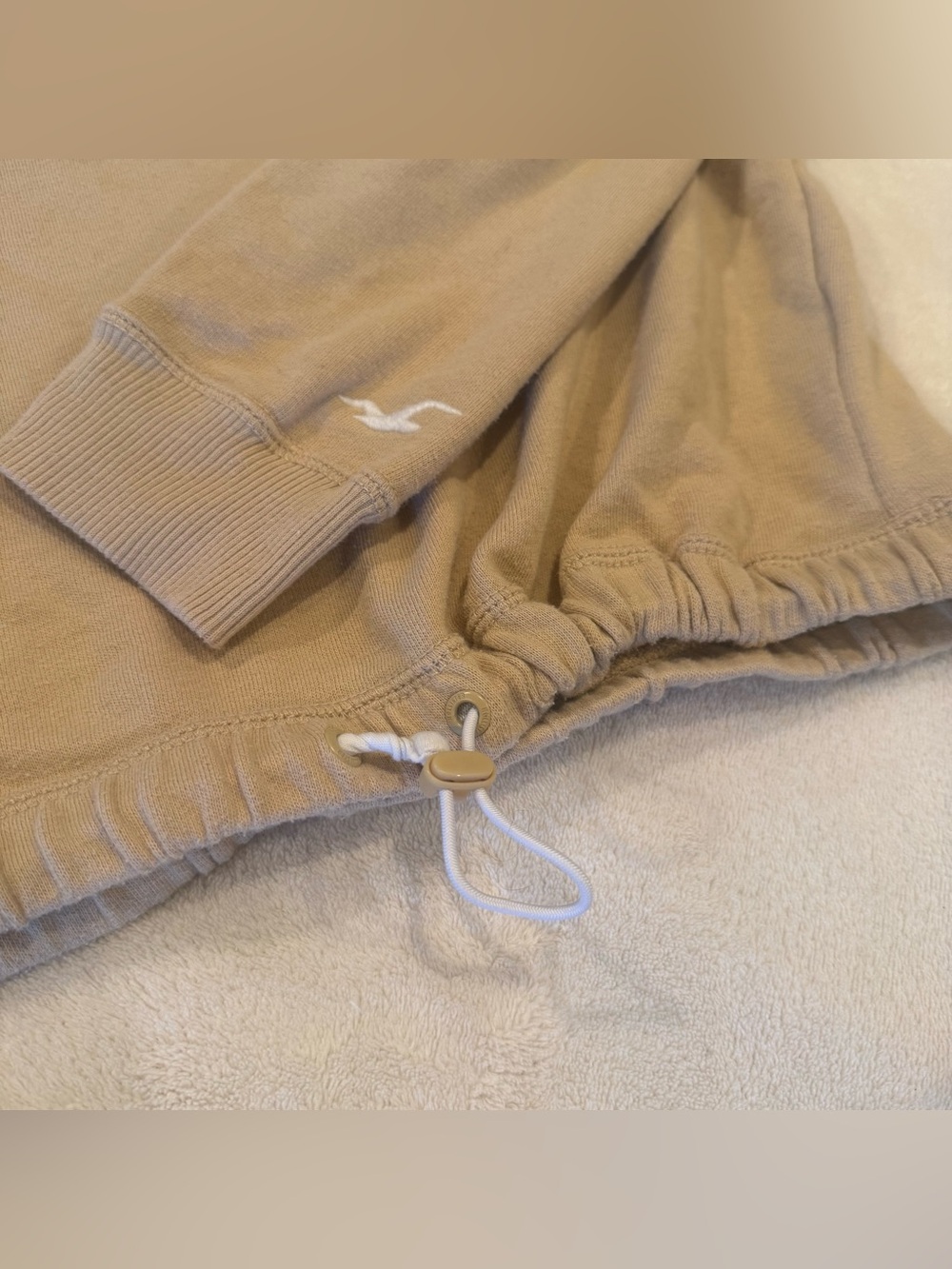 Neutral fall basic. Cropped Drawstring Sweatshirt in Camel - Picture 3 of 5